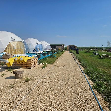 Mar A Lago Glamping23 Douăzeci şi Trei August المظهر الخارجي الصورة